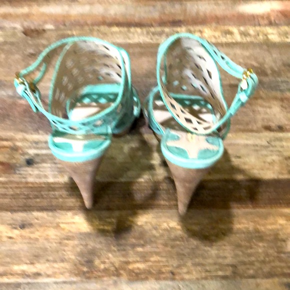 MaxSudio 4” Ankle Strap Heel - Picture 5 of 8